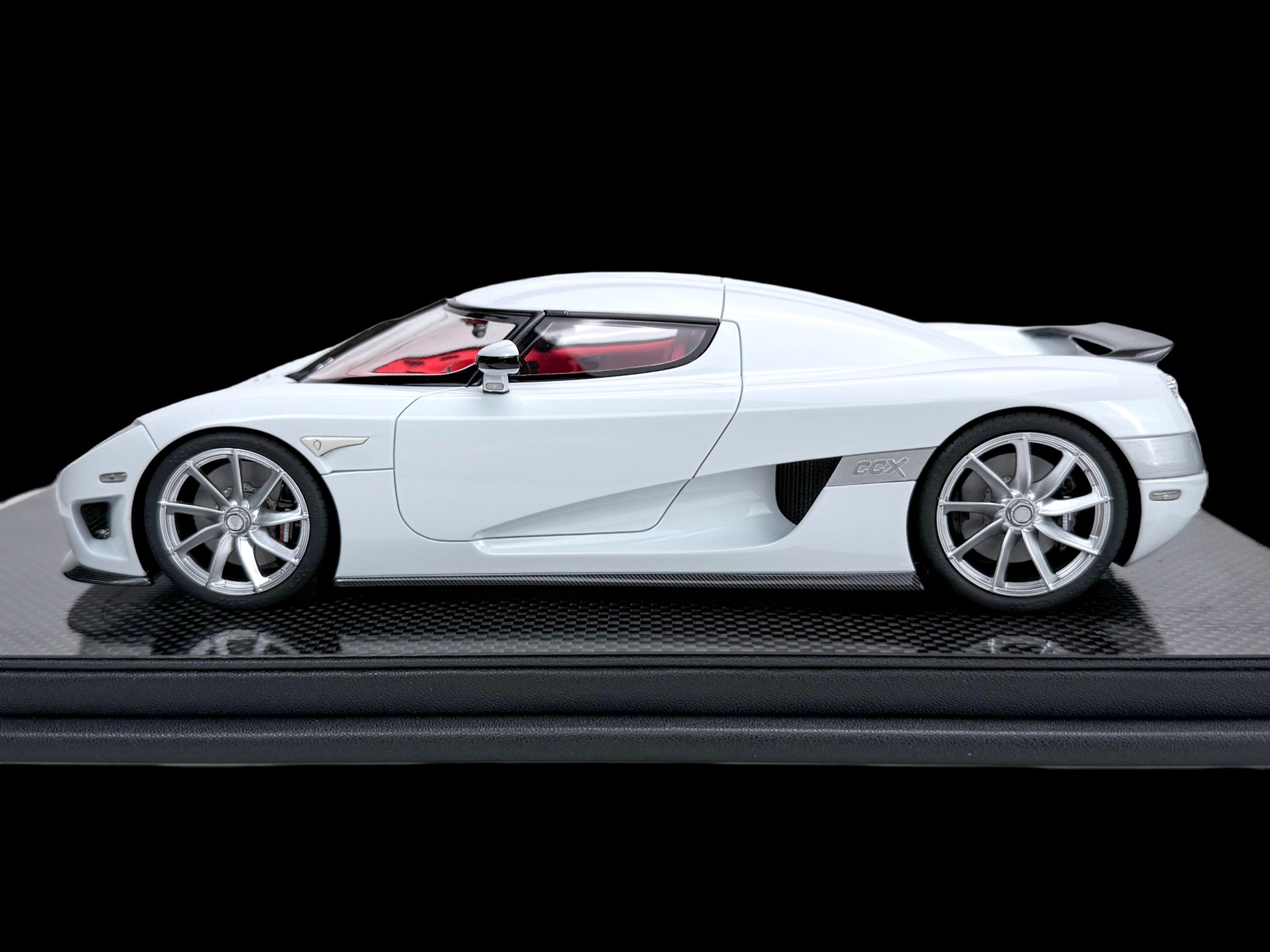 Koenigsegg CCX 7063 PMC Special Project - pearl white - 1:18