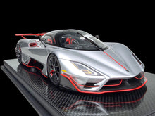 Load image into Gallery viewer, SSC Tuatara Striker - silver - 1:18
