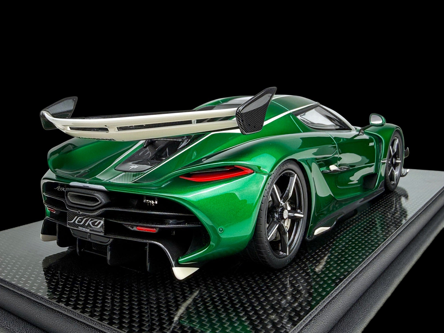 Koenigsegg Jesko PMC Special Project - Manz Green #7555 - 1:18