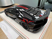 Load image into Gallery viewer, Lamborghini Aventador SV - Nero Aldebaran - 1:18
