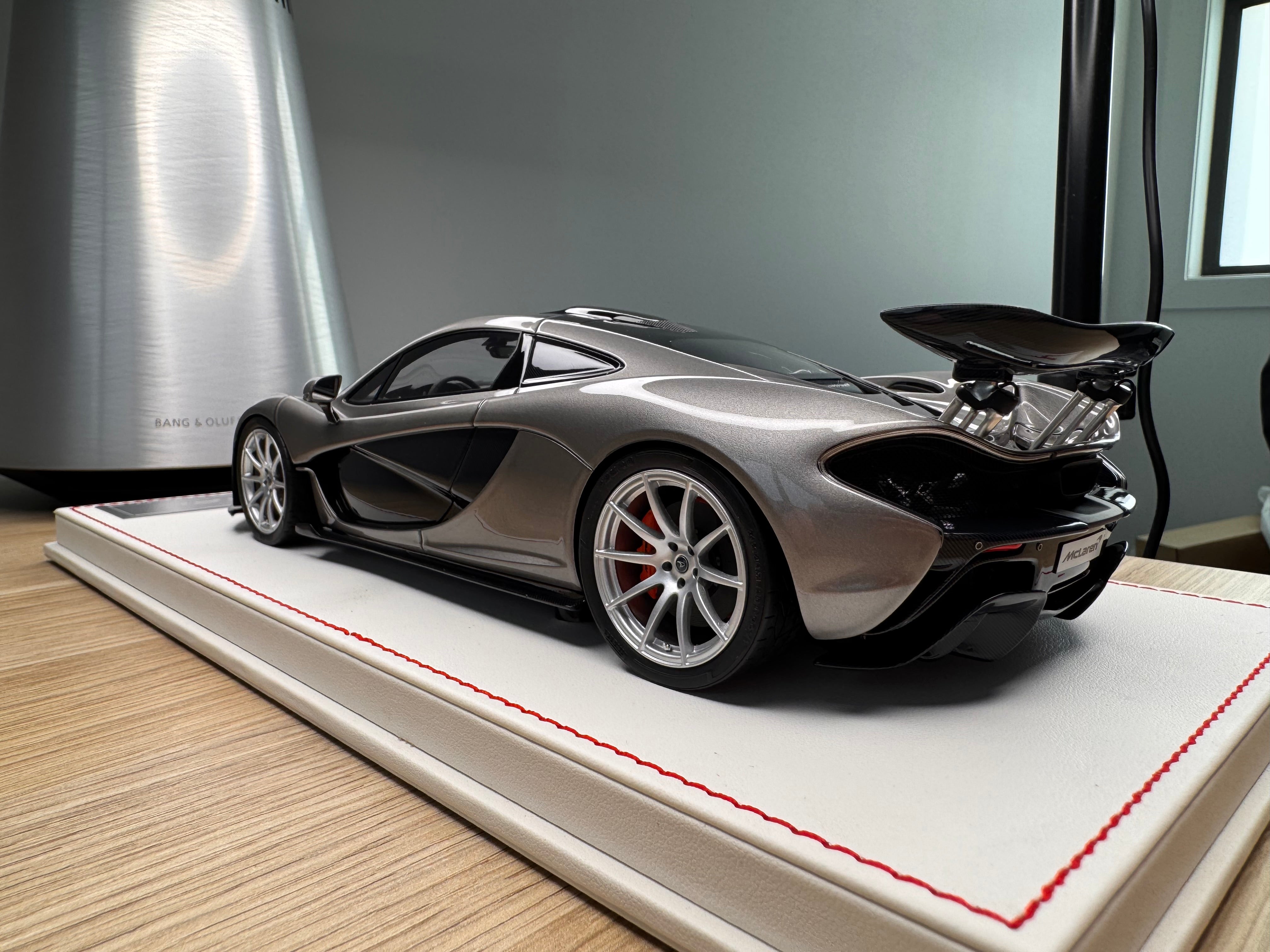 McLaren P1 - Sarthe Grey - 1:18