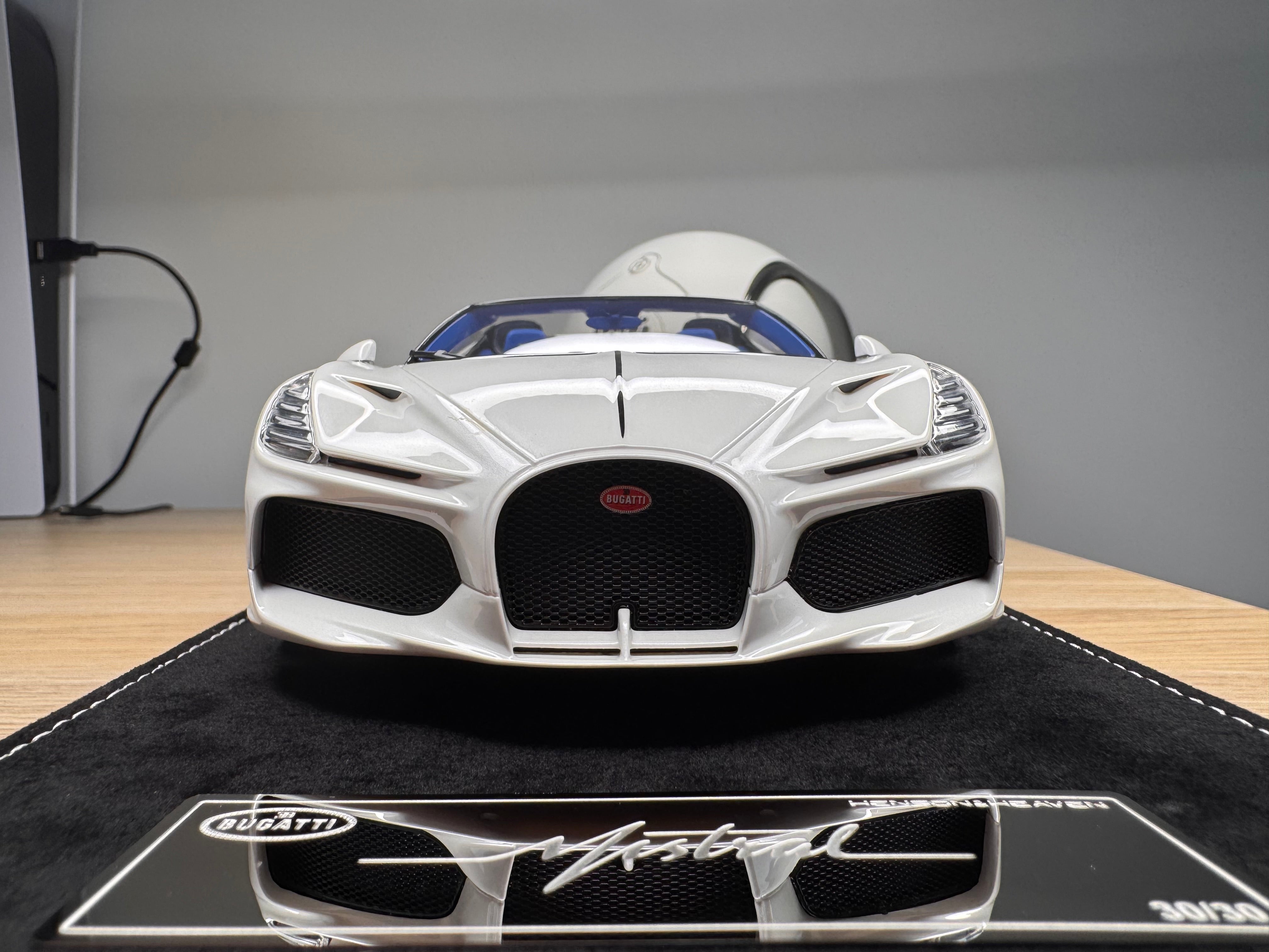 Bugatti Mistral - Pearl White - 1:18