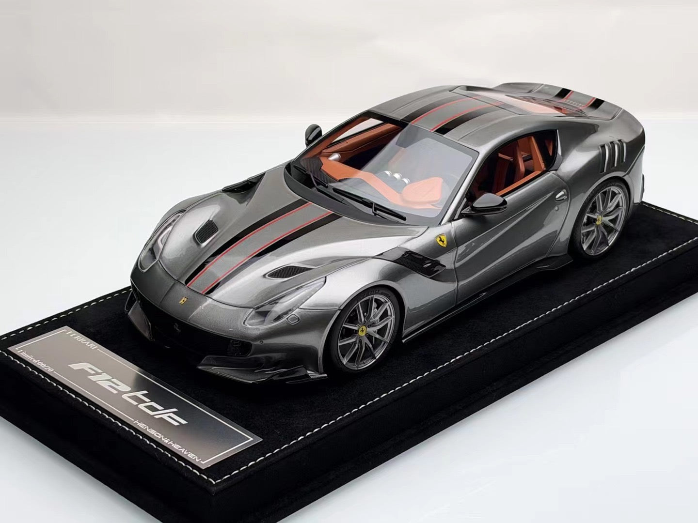 Ferrari F12tdf - Grigio Ferro - 1:18