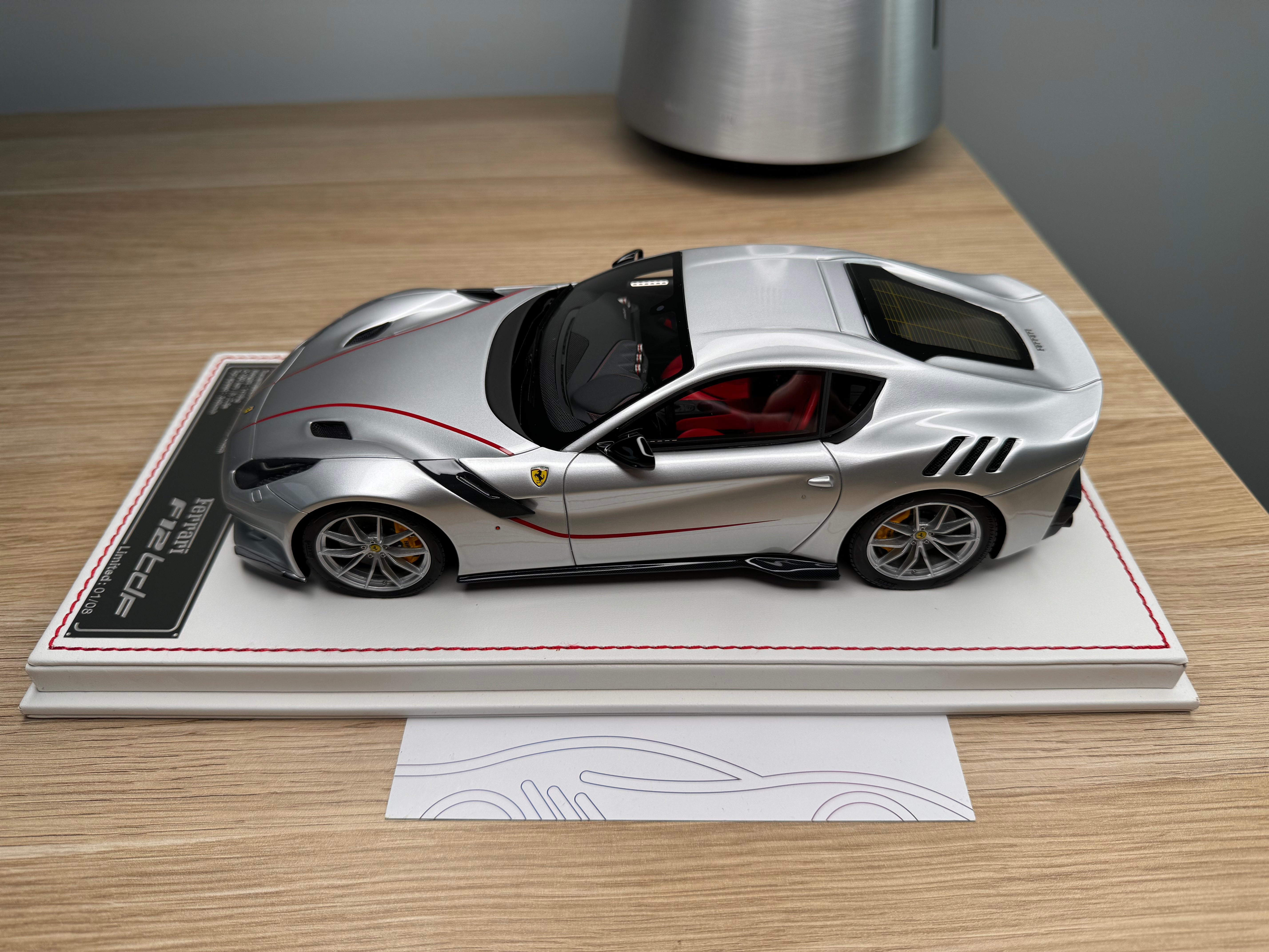 Ferrari F12tdf - Metallic Silver - 1:18