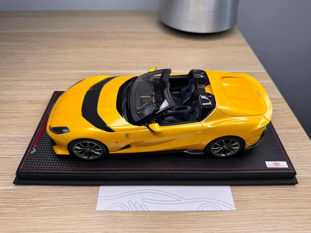 Ferrari 812 Competizione A - Giallo Tristrato - 1:18