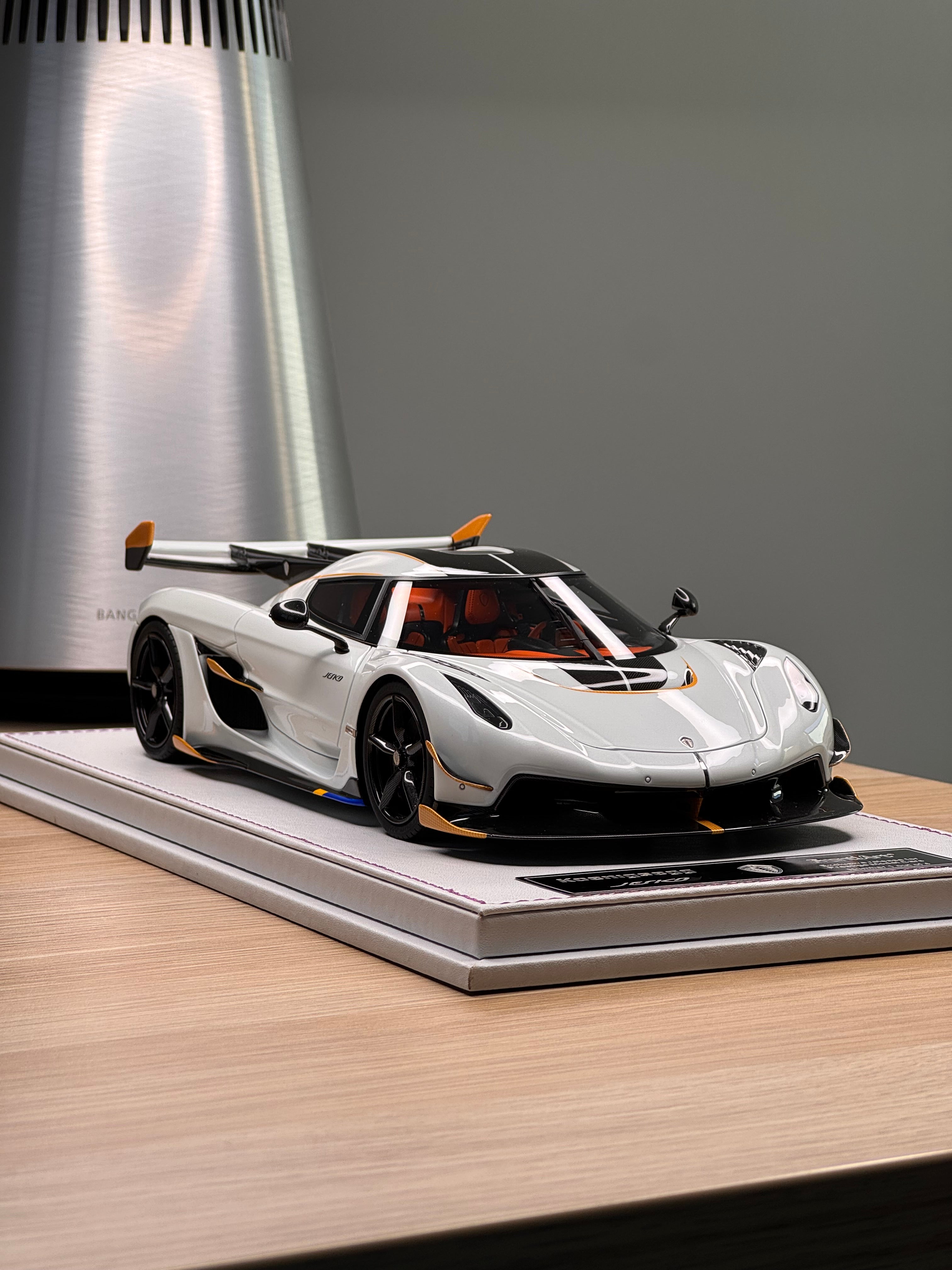 Koenigsegg Jesko 7558 PMC Special Project - Crystal White - 1:18