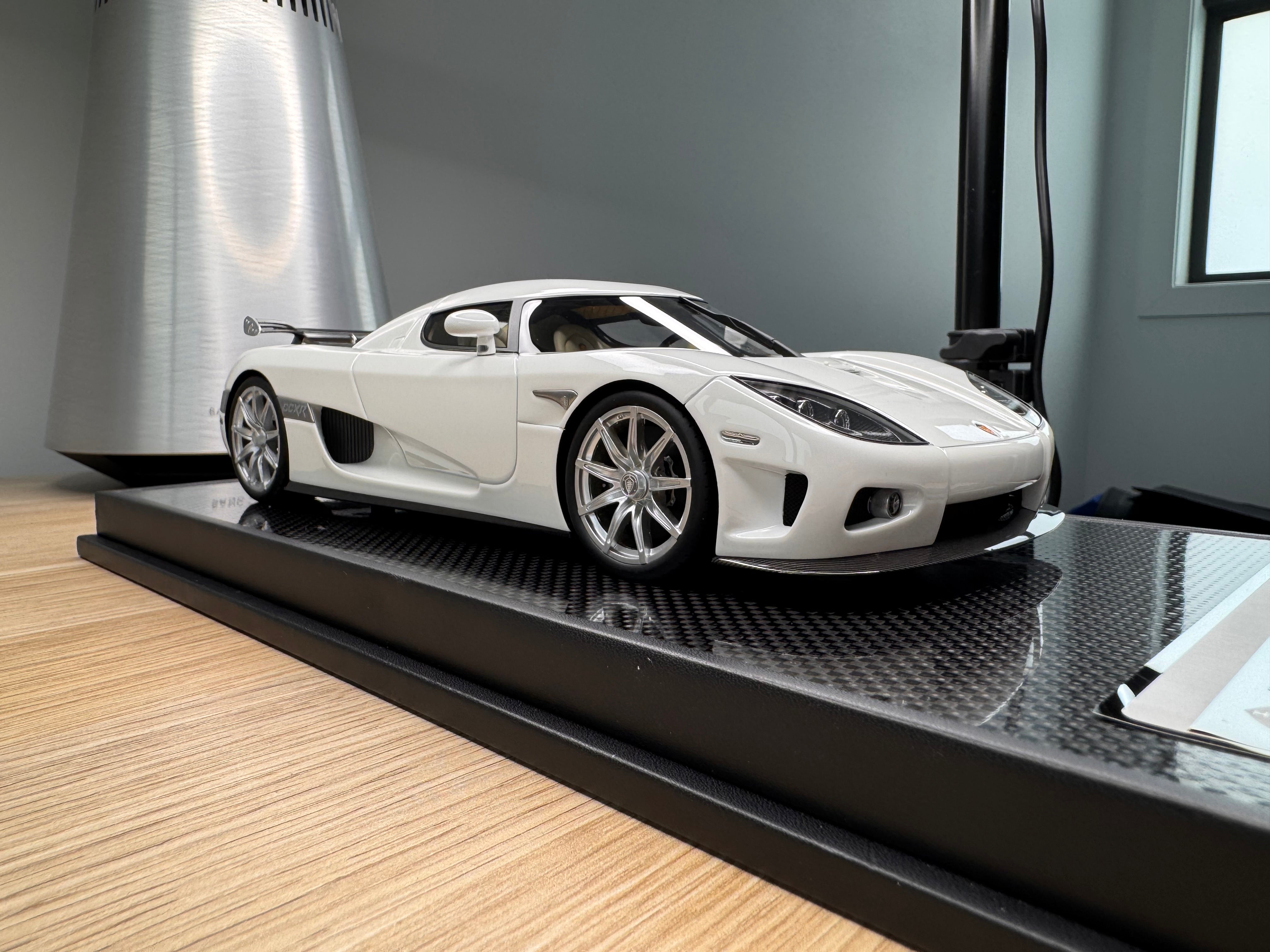 Koenigsegg CCXR - Pearl White - 1:18
