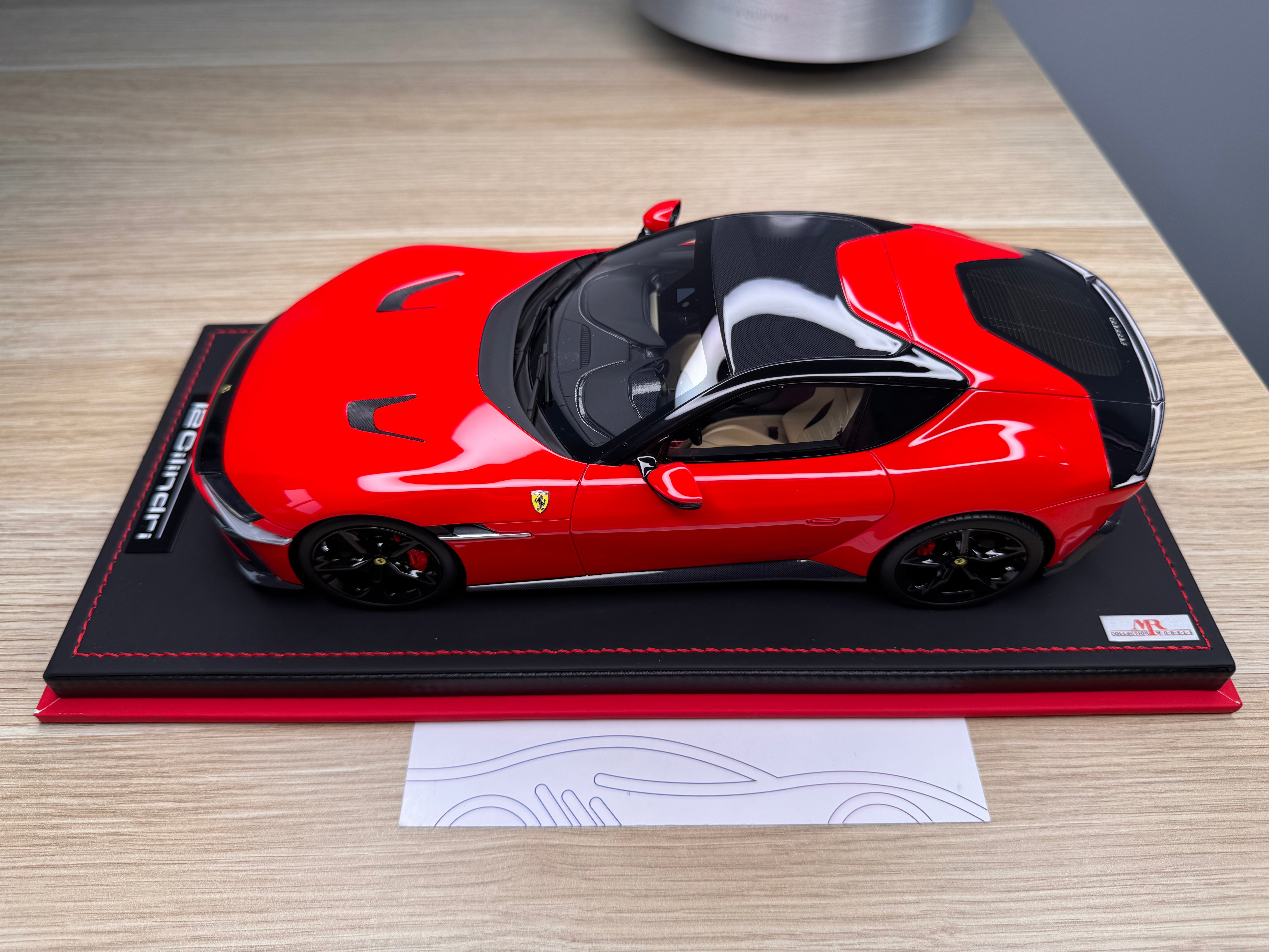 Ferrari 12 Cilindri - Rosso Scuderia - 1:18