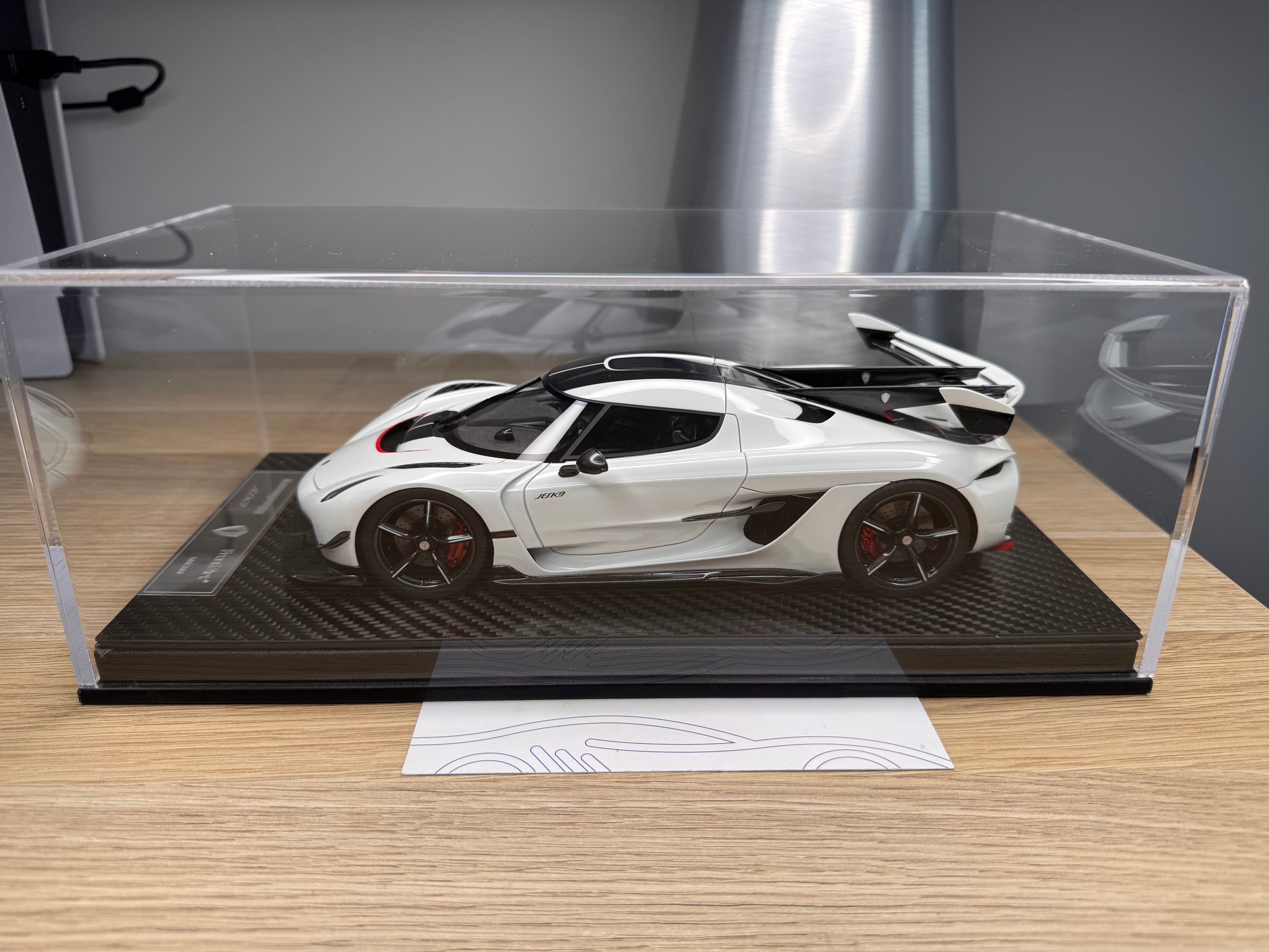 Koenigsegg Jesko - Crystal White - 1:18