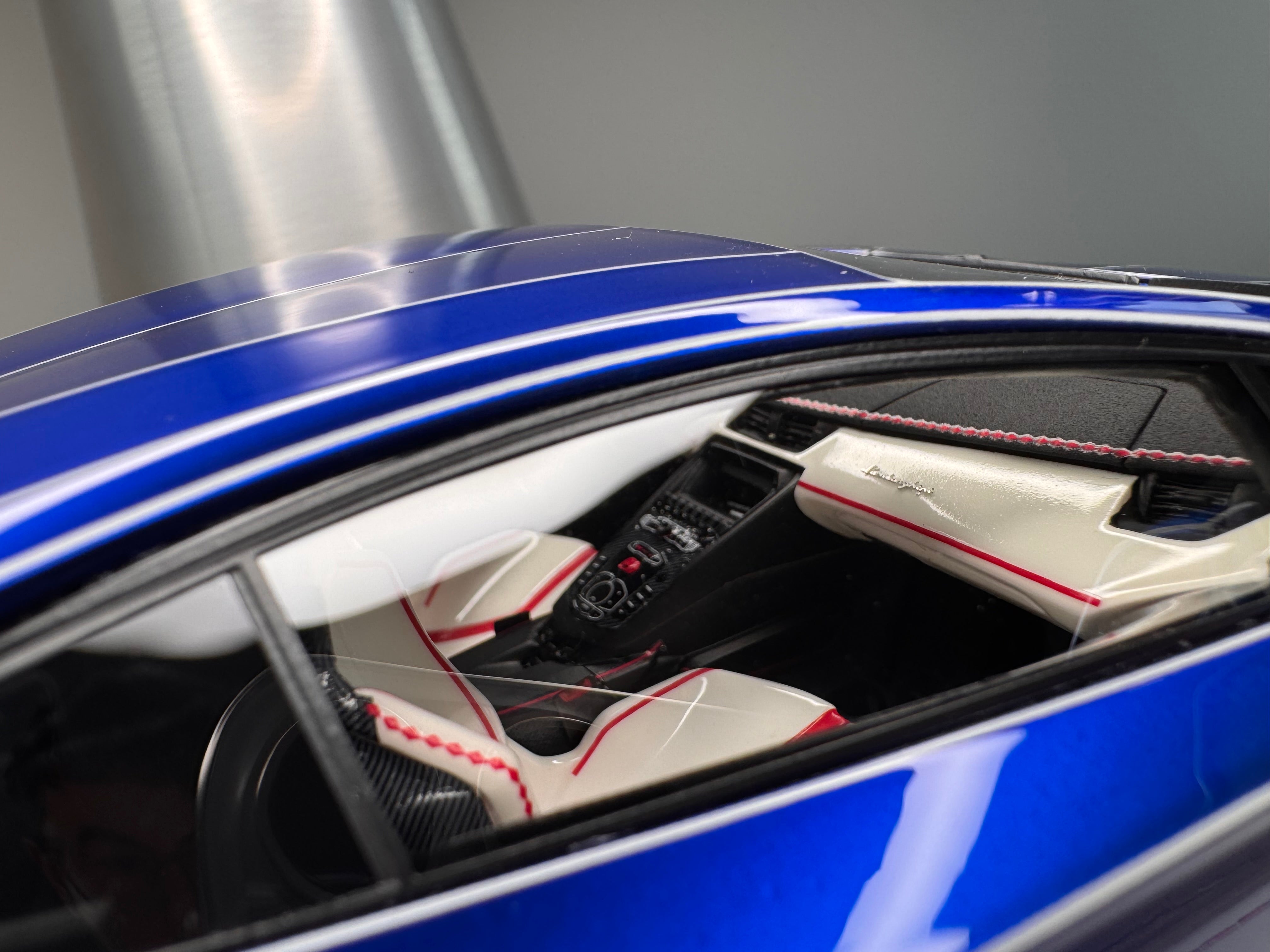 Lamborghini Aventador SVJ - Blue Luminous - 1:18