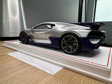 Load image into Gallery viewer, Bugatti Divo - bright silver (glossy) - 1:18
