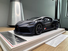 Load image into Gallery viewer, Bugatti Divo - blue carbon (matte) - 1:18
