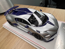 Load image into Gallery viewer, Bugatti Divo - bright silver (glossy) - 1:18
