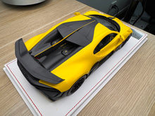 Load image into Gallery viewer, Bugatti Divo - Jaune Molsheim (matte) - 1:18
