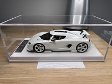 Load image into Gallery viewer, Koenigsegg CC850 PMC Special Project - crystal white #7519 Monterey Car Week - 1:18
