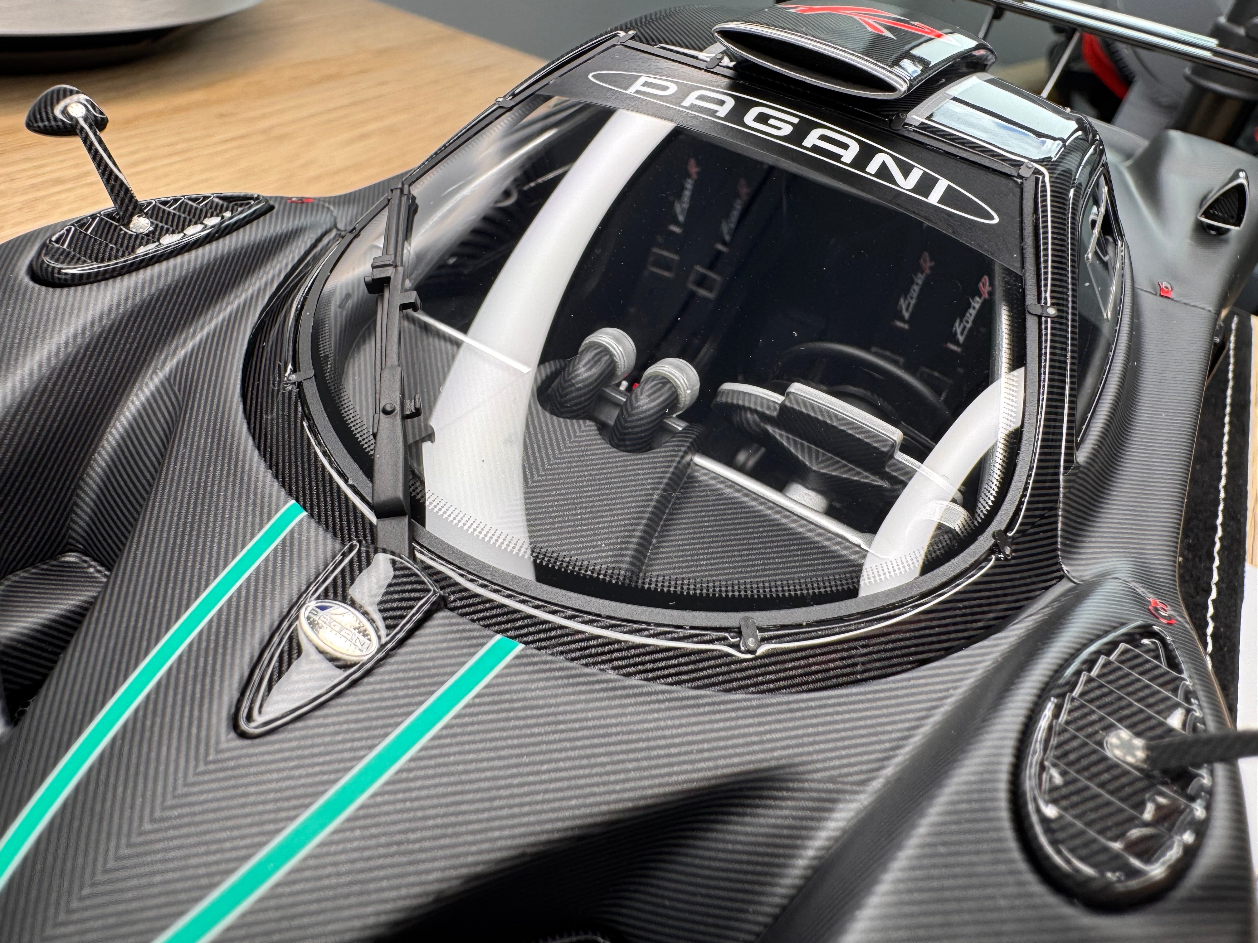 Pagani Zonda R - Matte Black Carbon - 1:18