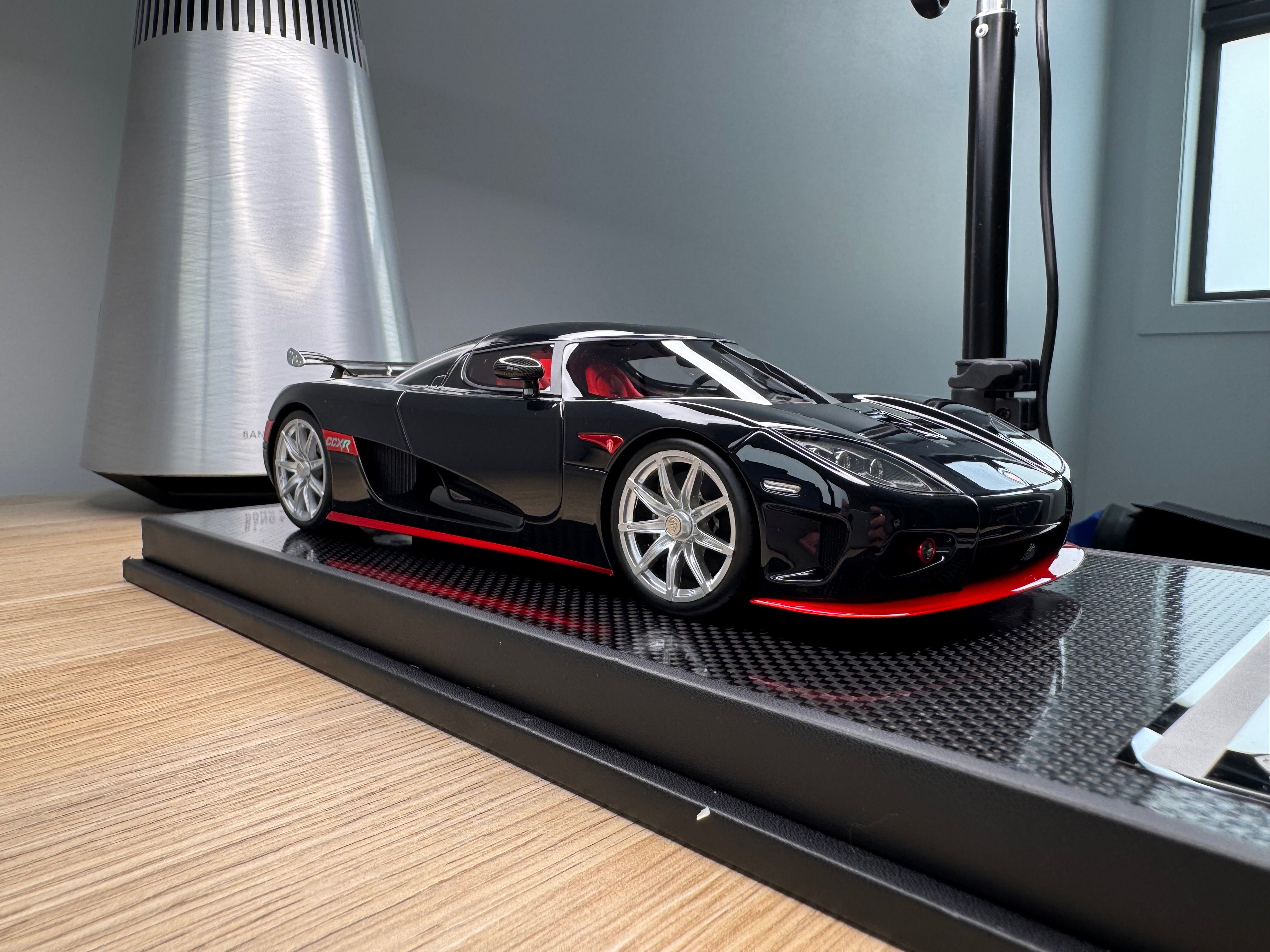 Koenigsegg CCXR - Gloss Black - 1:18
