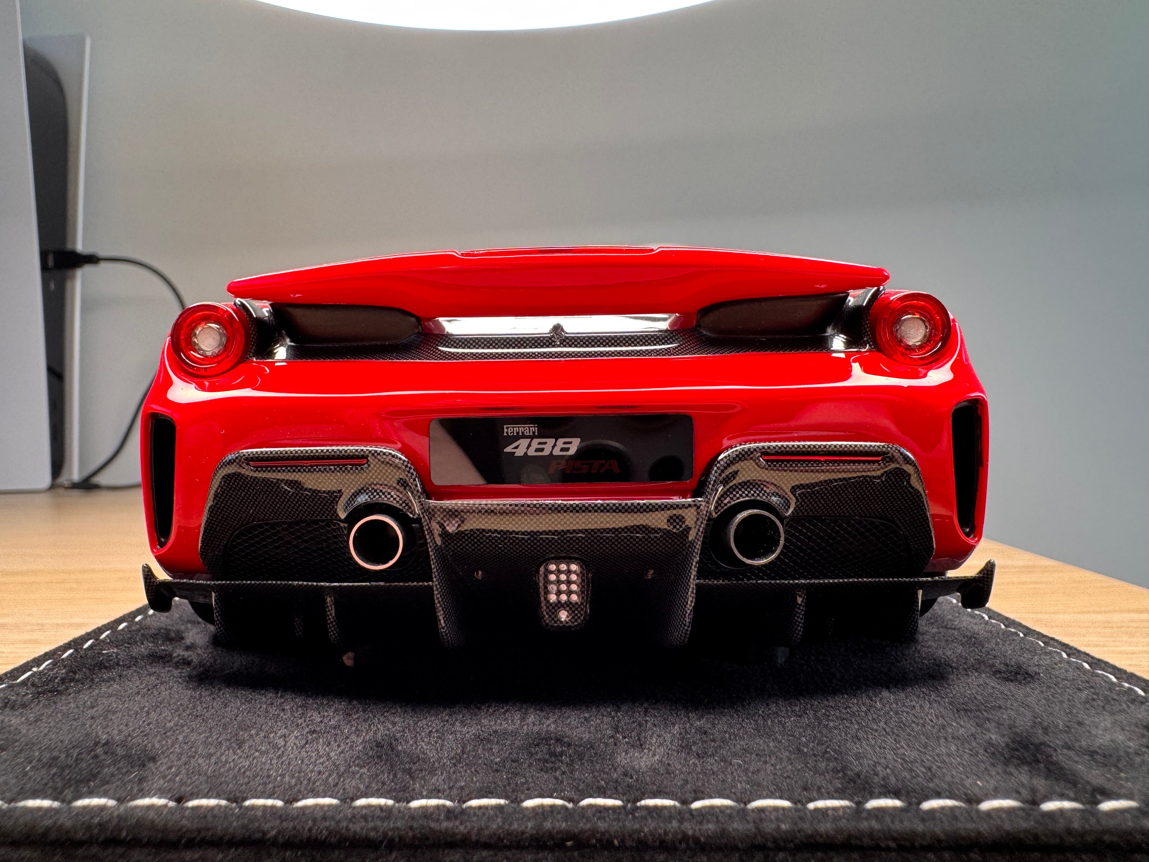 Ferrari 488 Pista - Rosso Corsa - 1:18