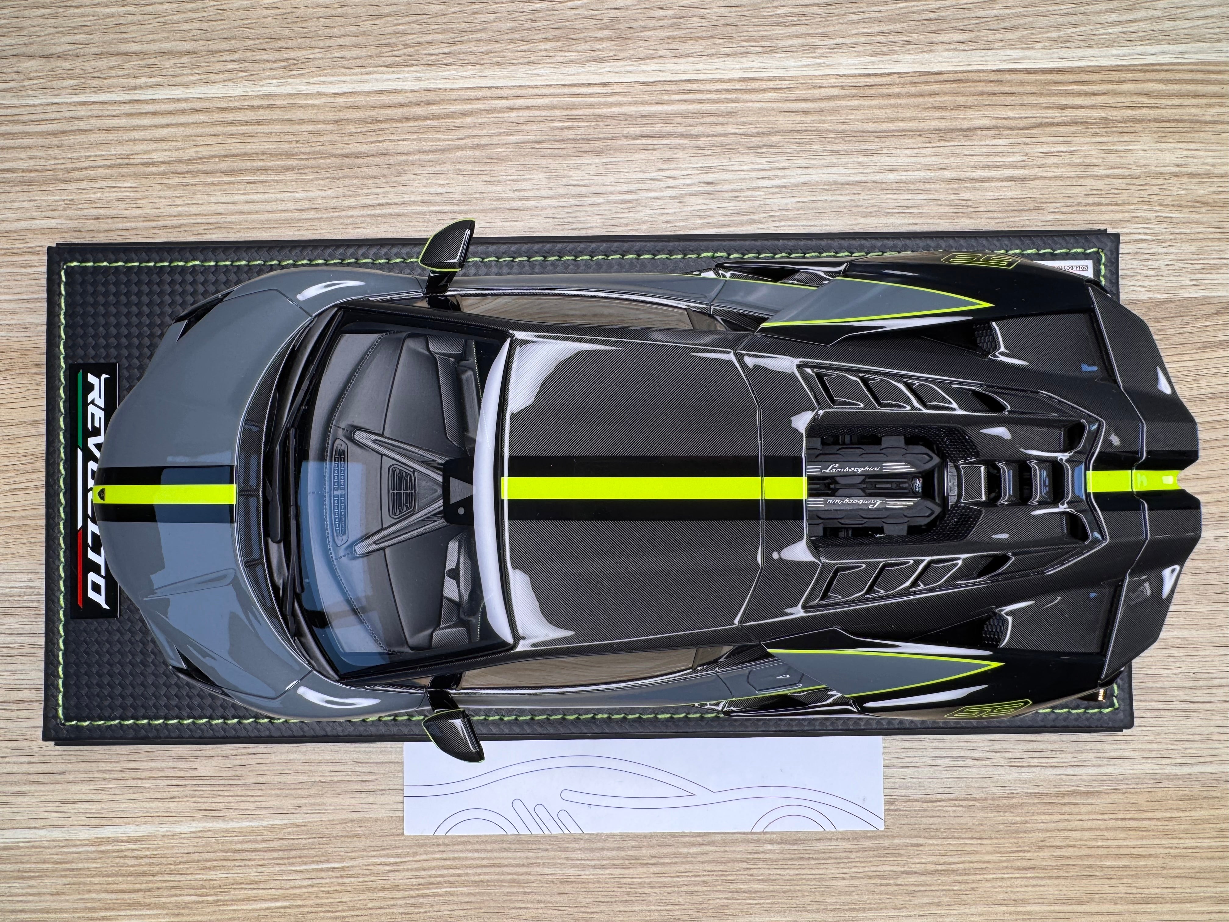 Lamborghini Revuelto - Grigio Telesto with Nero Noctis / Verde Scandal Livery - 1:18