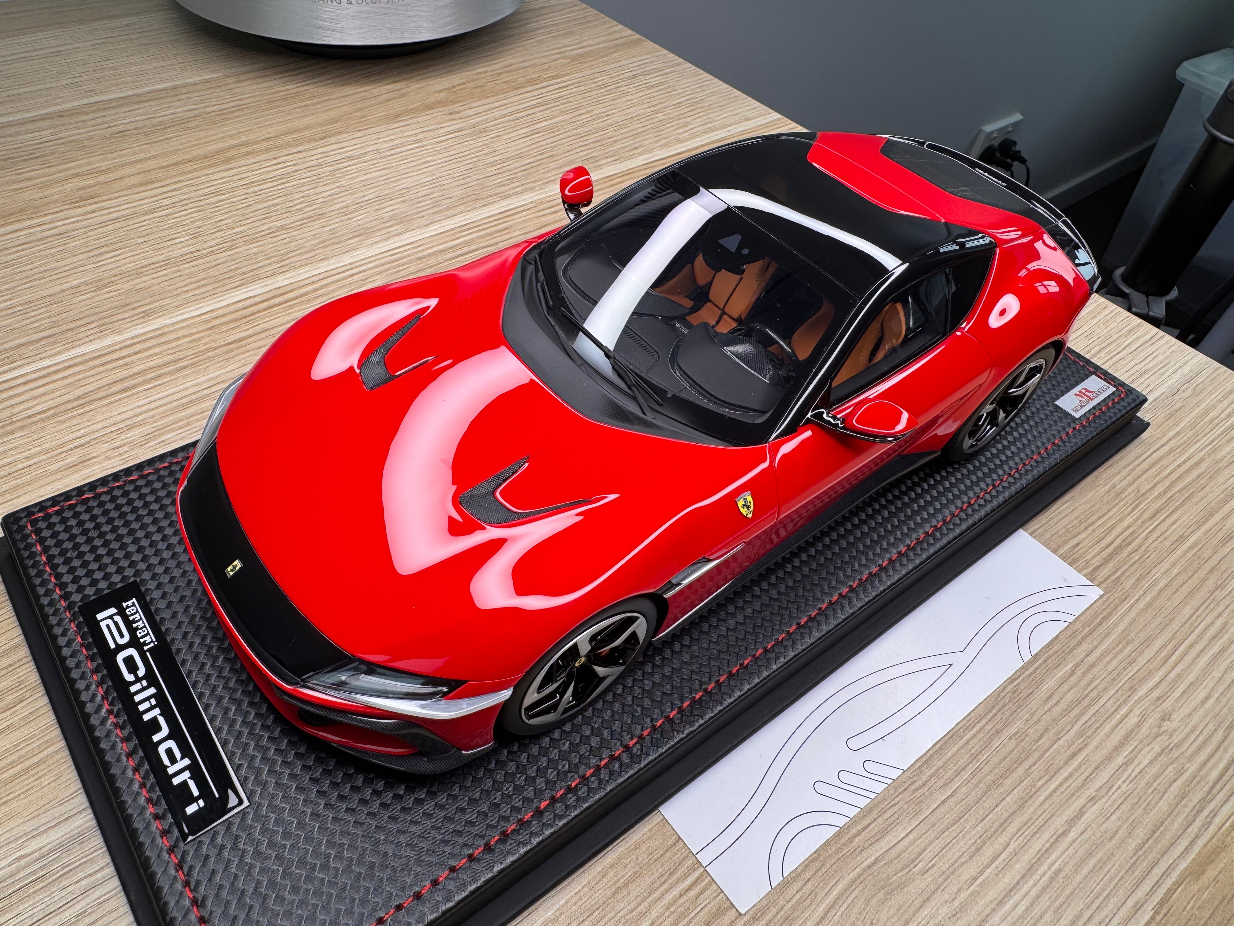 Ferrari 12 Cilindri - Rosso Corsa - 1:18