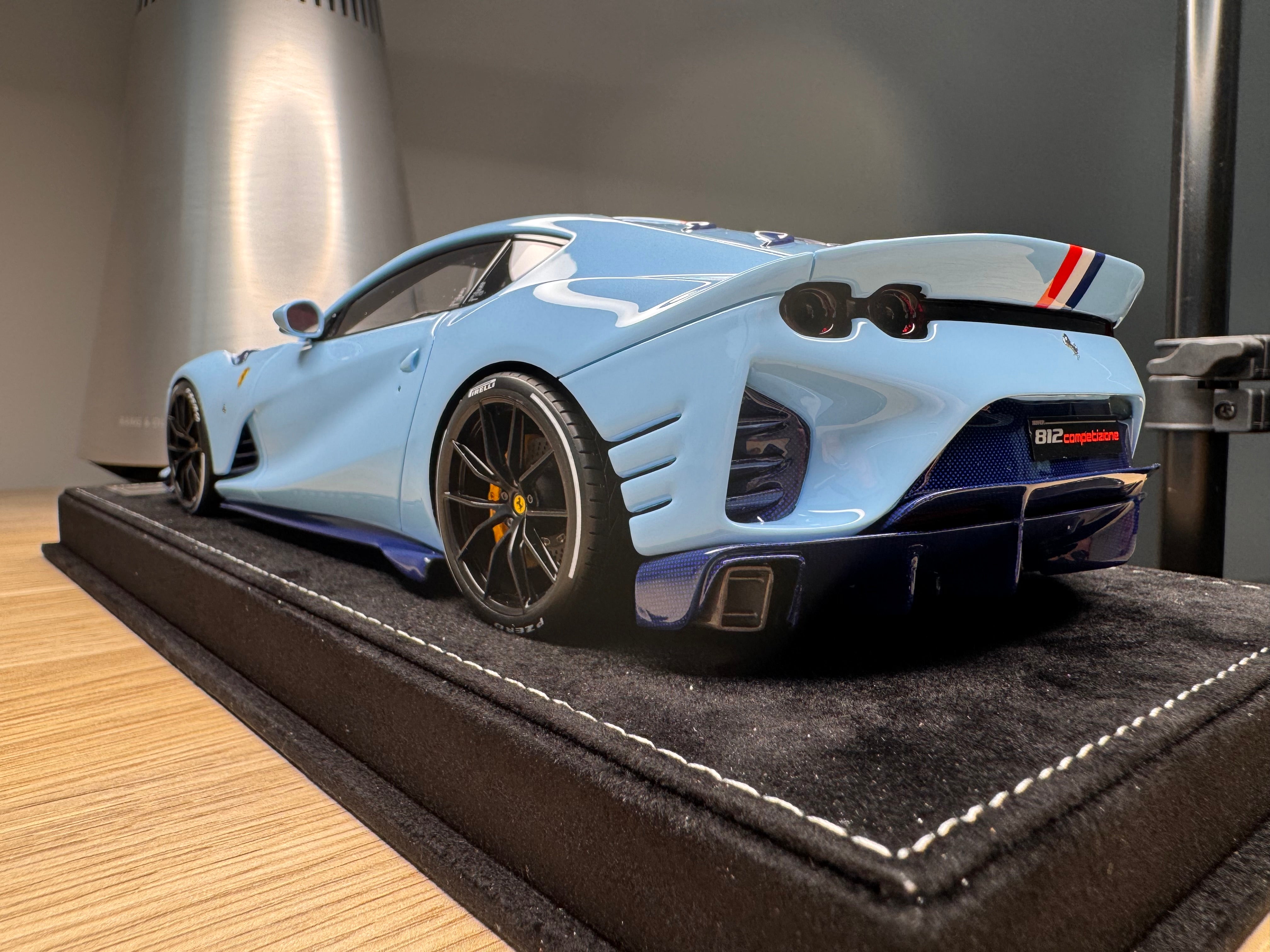Ferrari 812 Competizione - Azzurro La Plata - 1:18