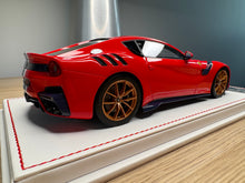 Load image into Gallery viewer, Ferrari F12tdf - Rosso Corsa golden rims - 1:18
