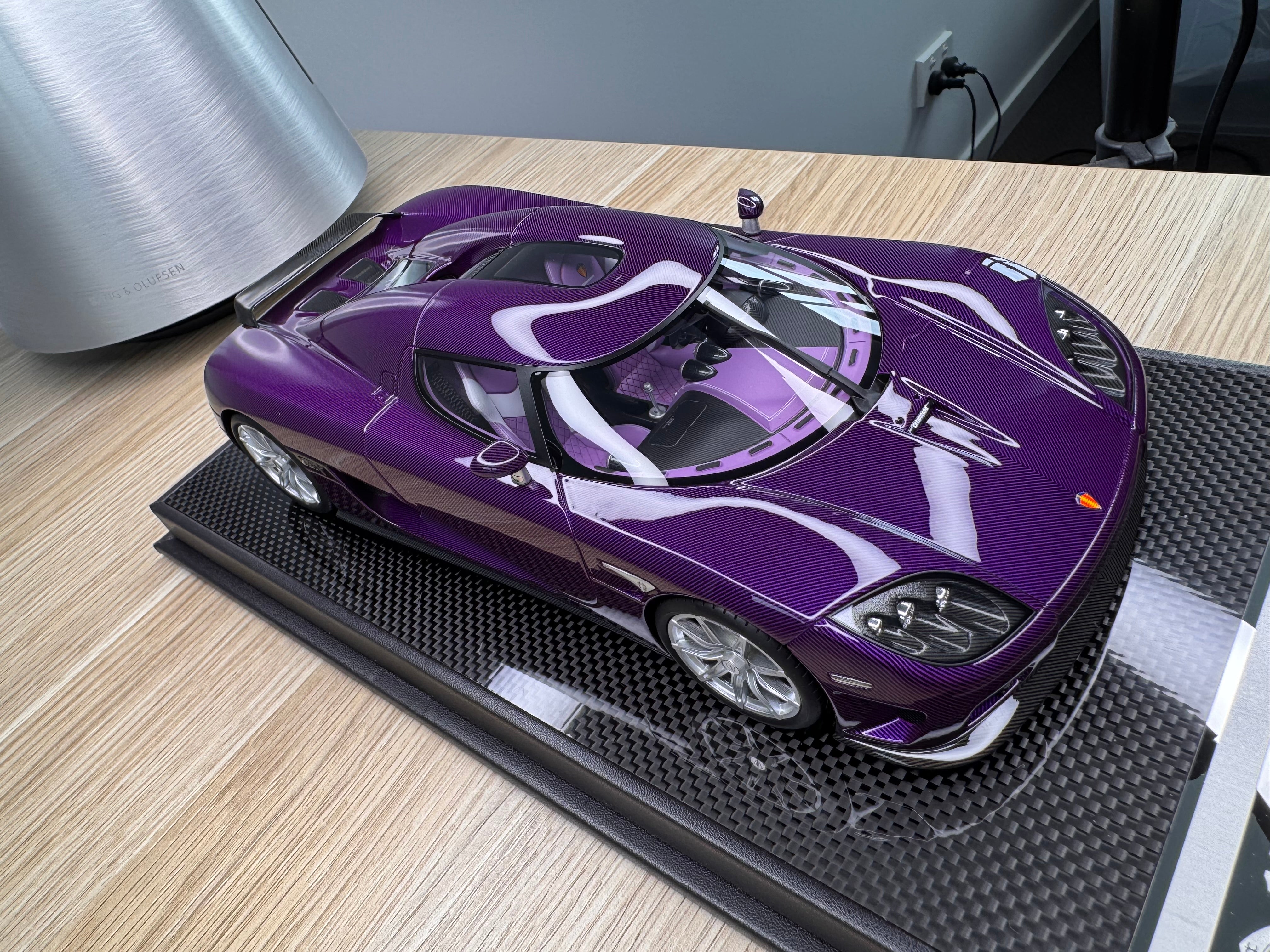 Koenigsegg CCX - Purple Carbon - 1:18