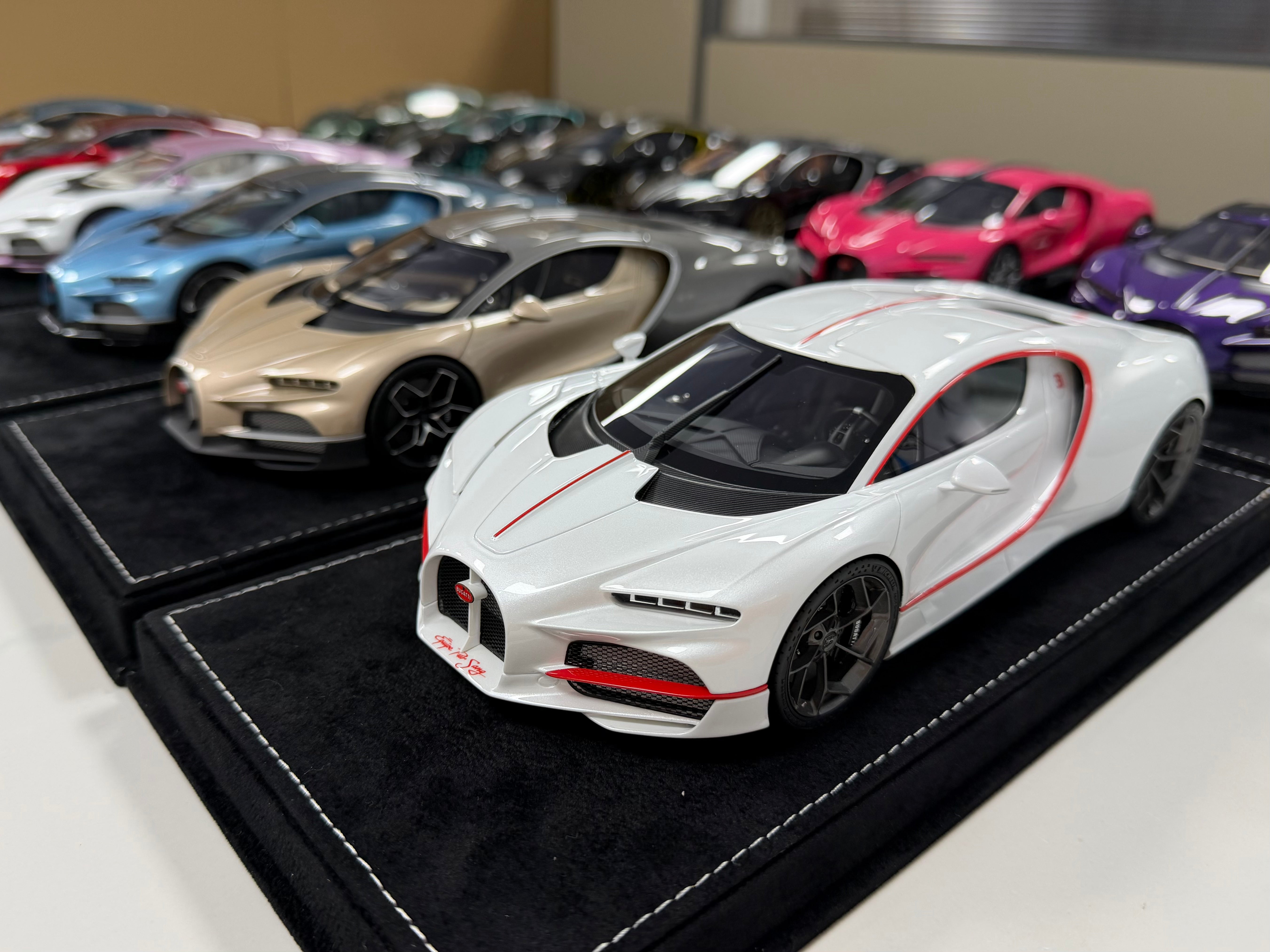 Bugatti Tourbillon - select colour - 1:18