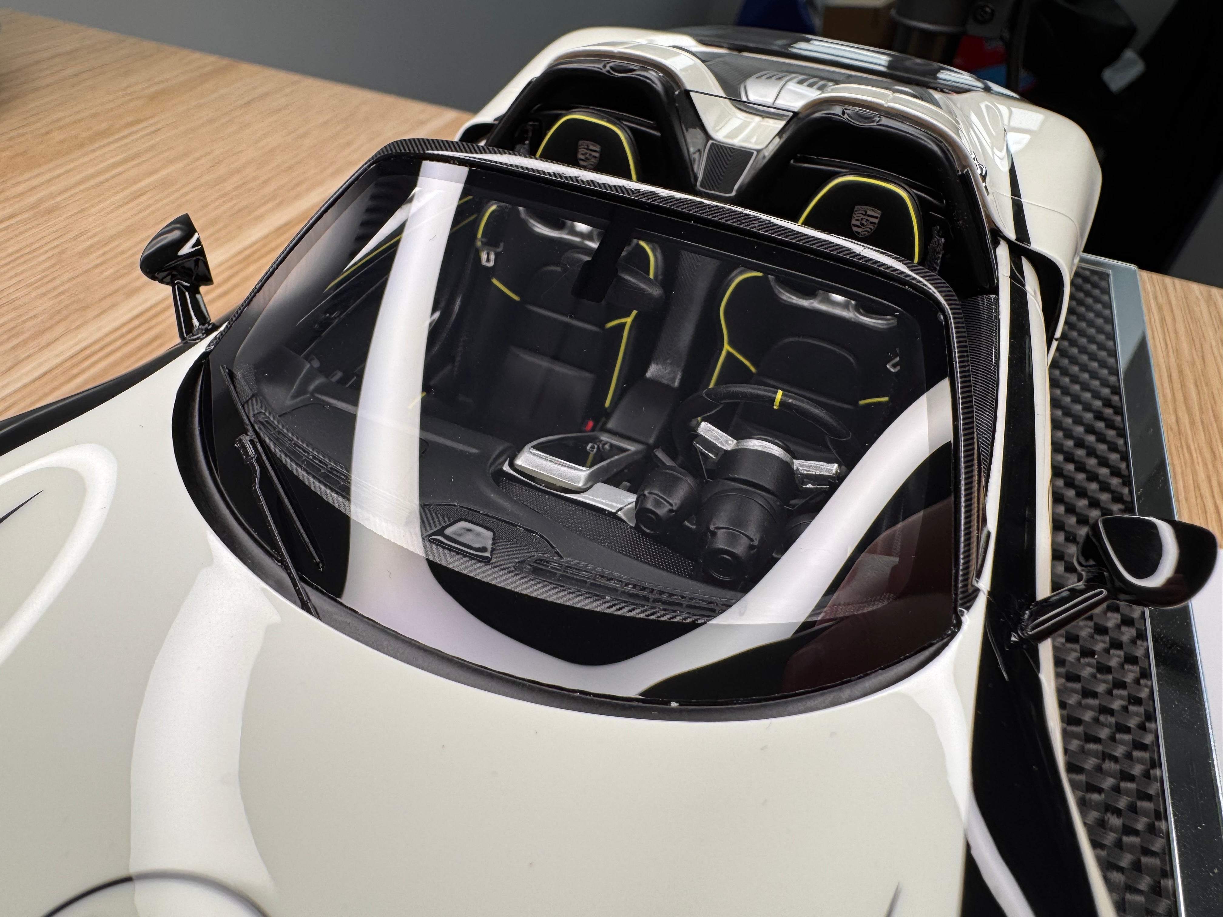 Porsche 918 Spyder - Luminous Green number 57 - 1:18