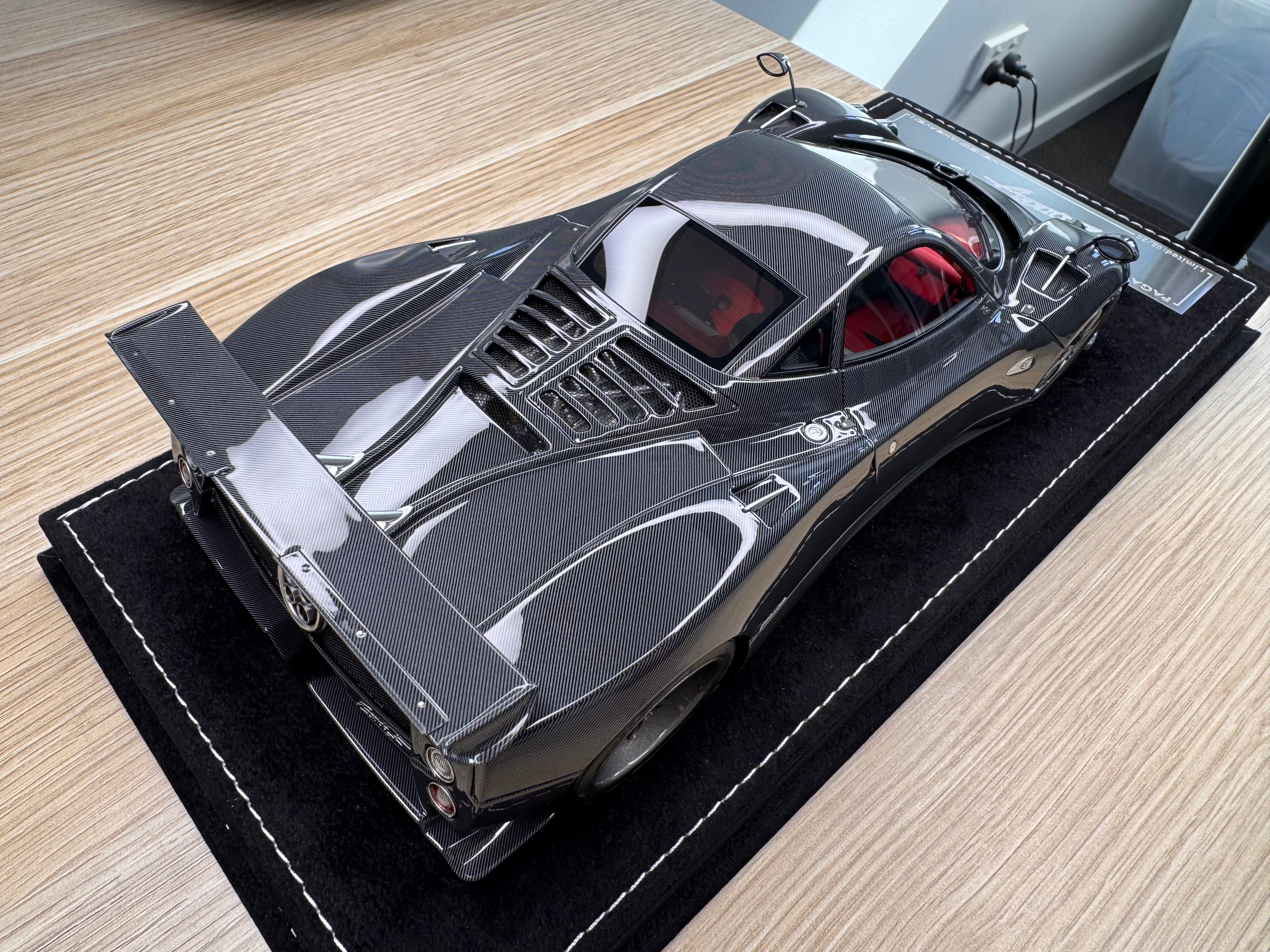 Pagani Zonda F hard top - Black Carbon - 1:18
