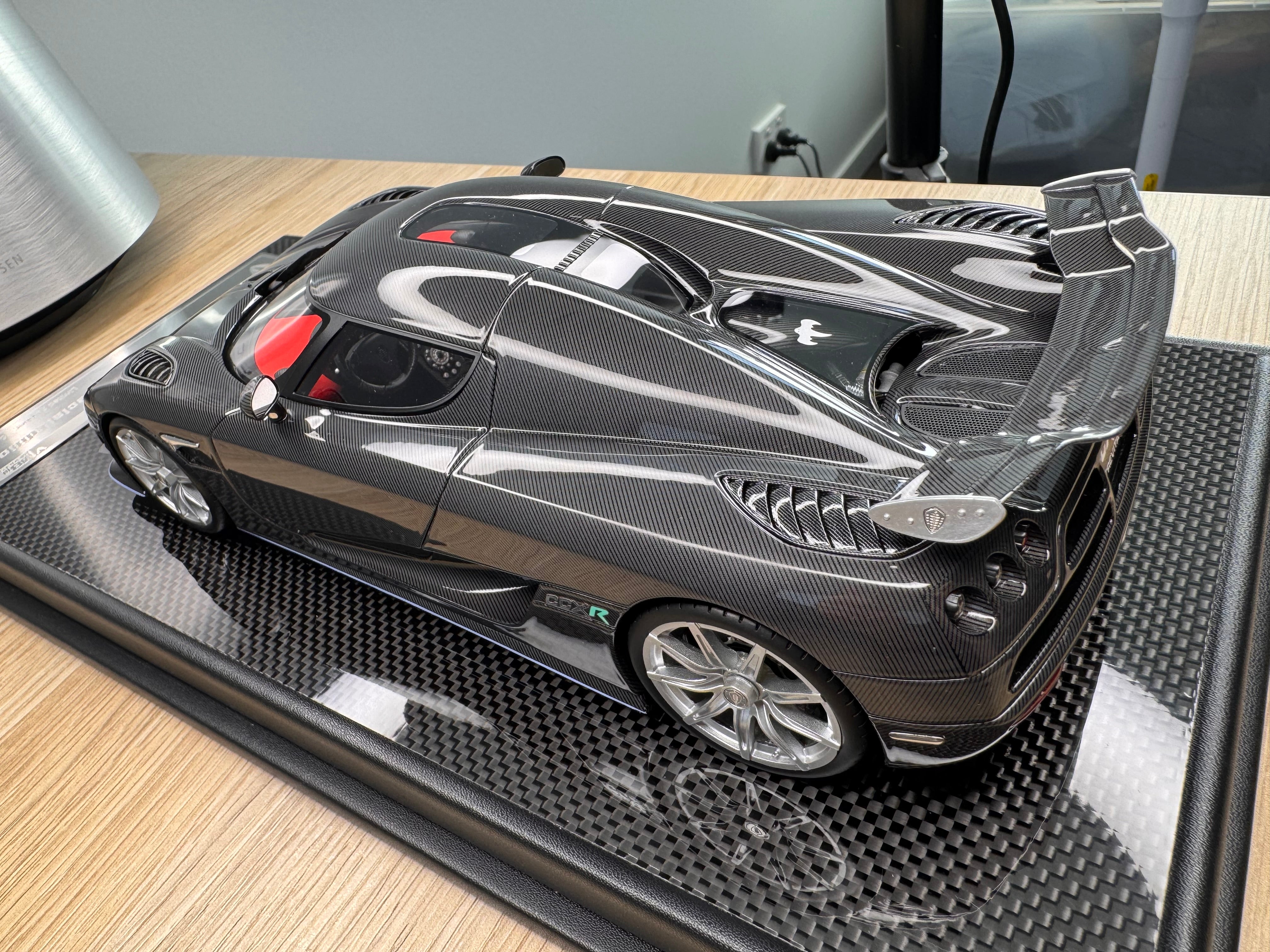 Koenigsegg CCXR - Black Carbon - 1:18