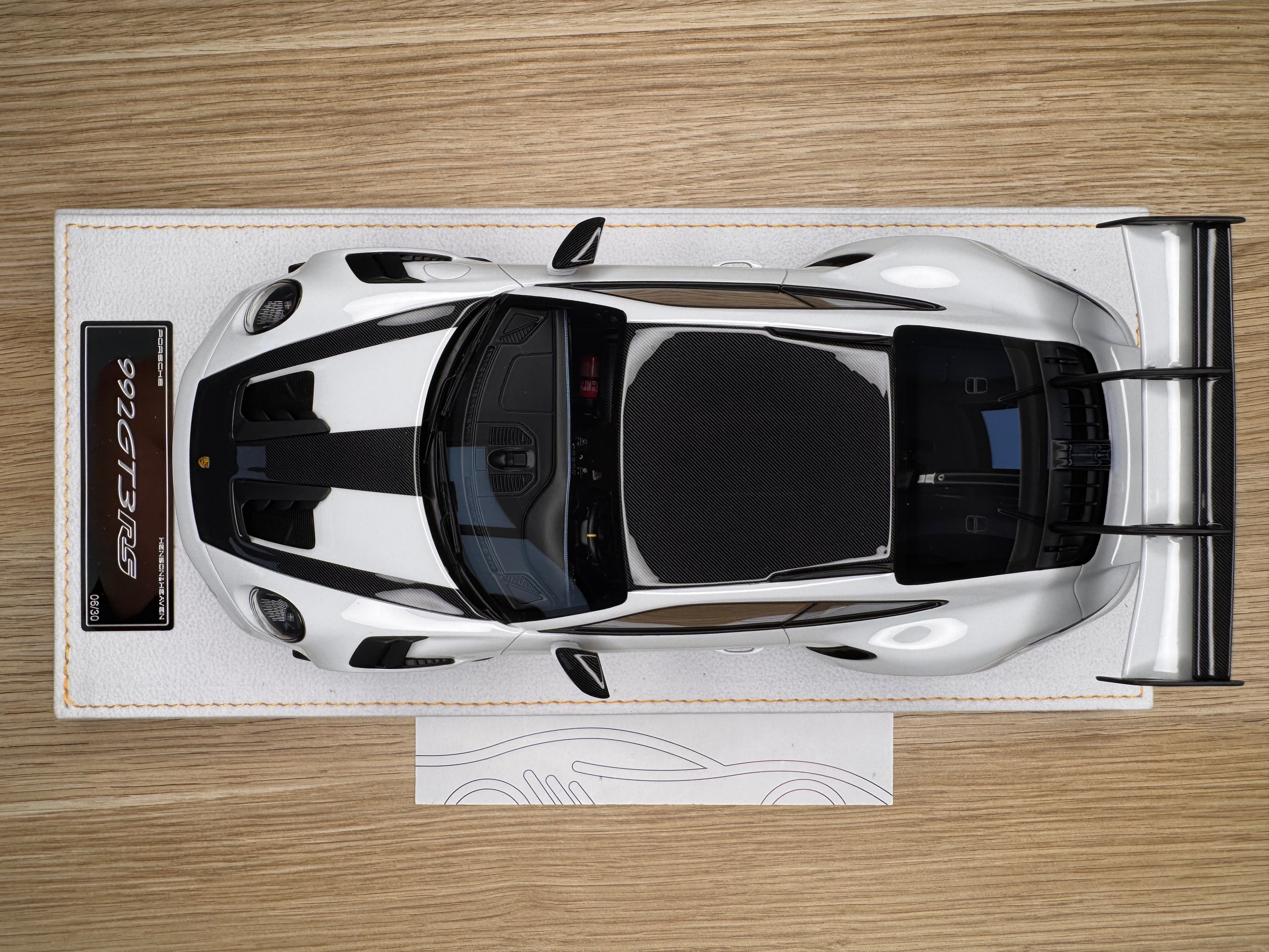 Porsche 911 992 GT3RS - Cement Grey - 1:18