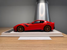 Load image into Gallery viewer, Ferrari F12tdf - Rosso Corsa golden rims - 1:18
