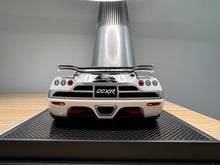 Load image into Gallery viewer, Koenigsegg CCXR - Pearl White - 1:18
