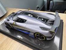 Load image into Gallery viewer, Koenigsegg Agera Prototype - 1:18
