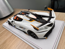 Load image into Gallery viewer, Koenigsegg Jesko 7558 PMC Special Project - Crystal White - 1:18
