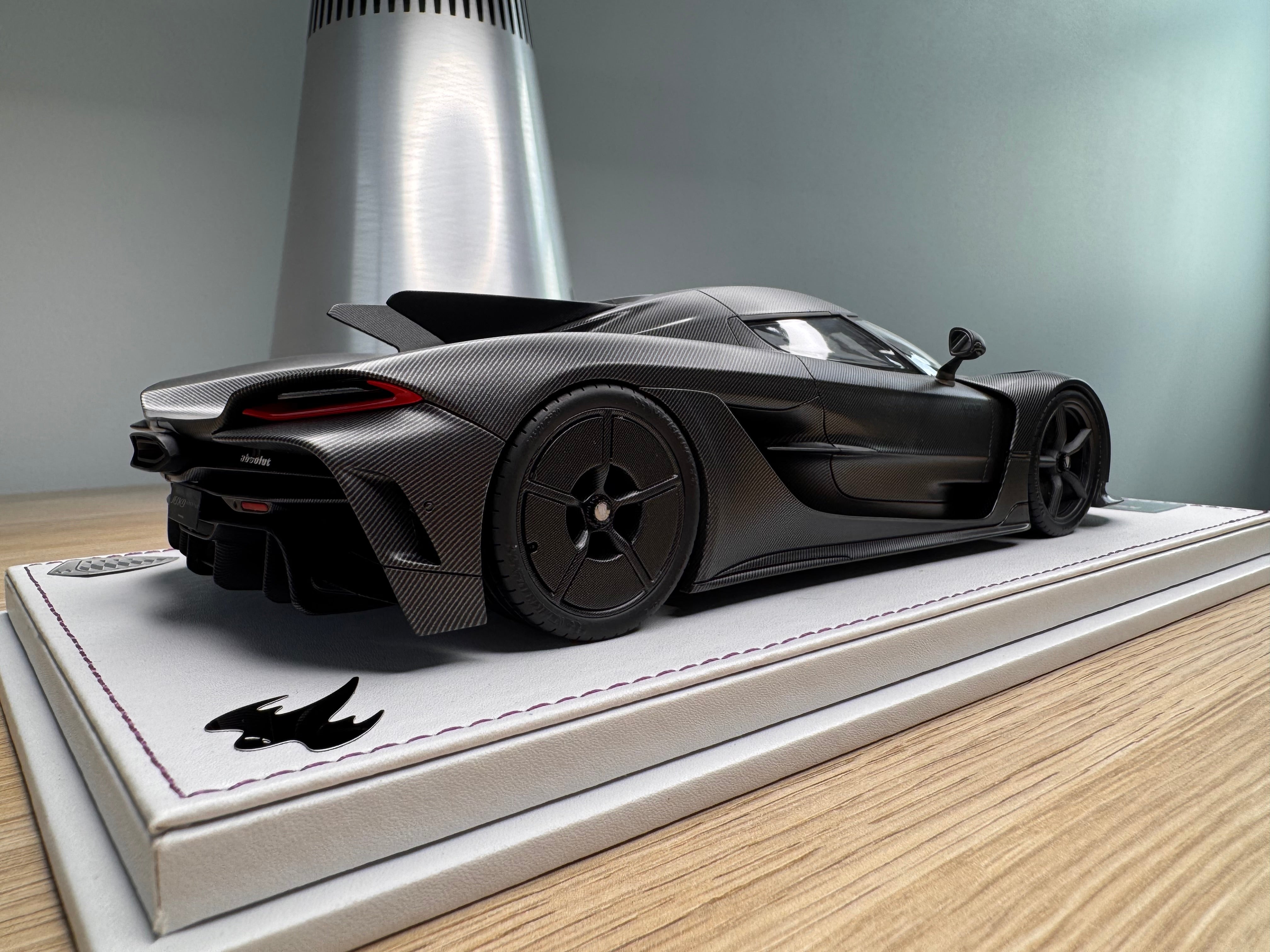 Koenigsegg Jesko Absolut 7289 PMC Special Project - naked carbon - 1:18