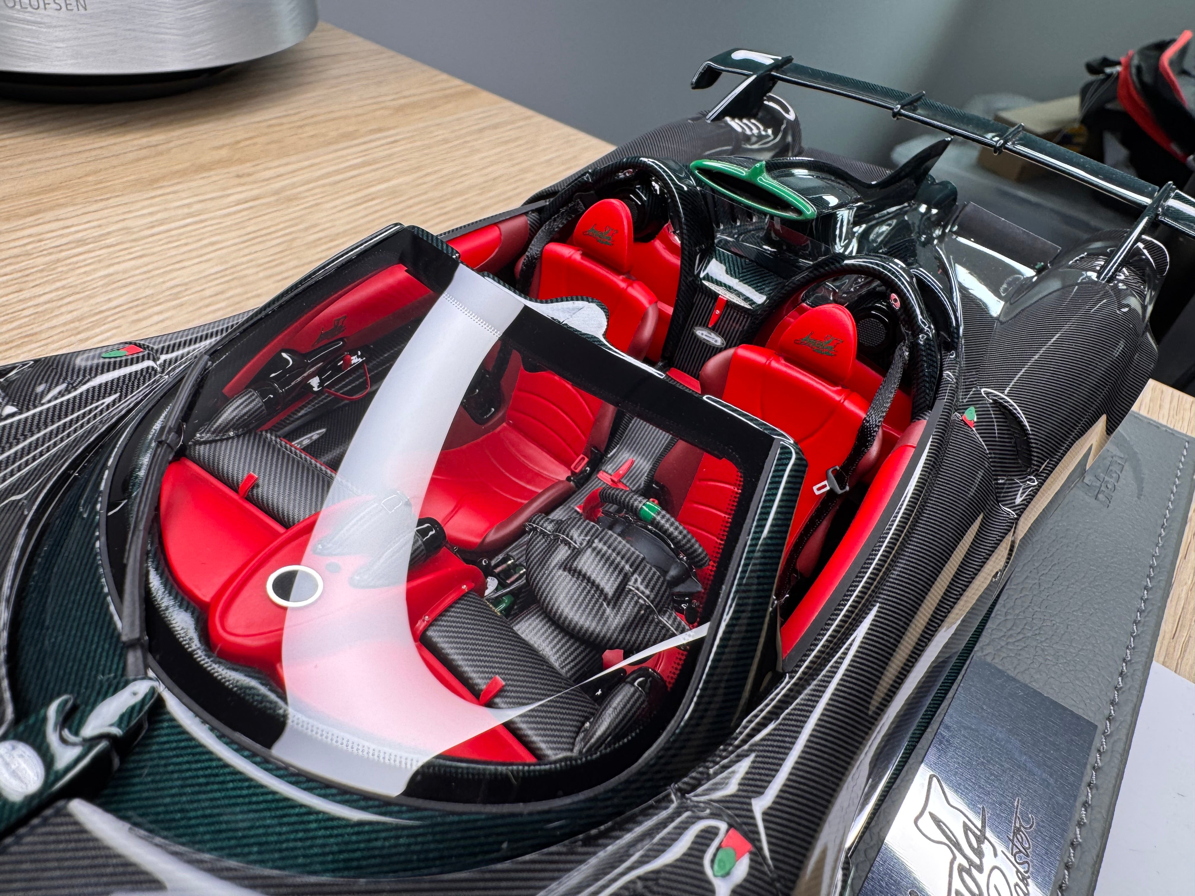 Pagani Imola Roadster - Gloss Carbon - 1:18