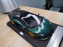 Load image into Gallery viewer, Lamborghini Aventador SVJ - Verde Hydra - 1:18
