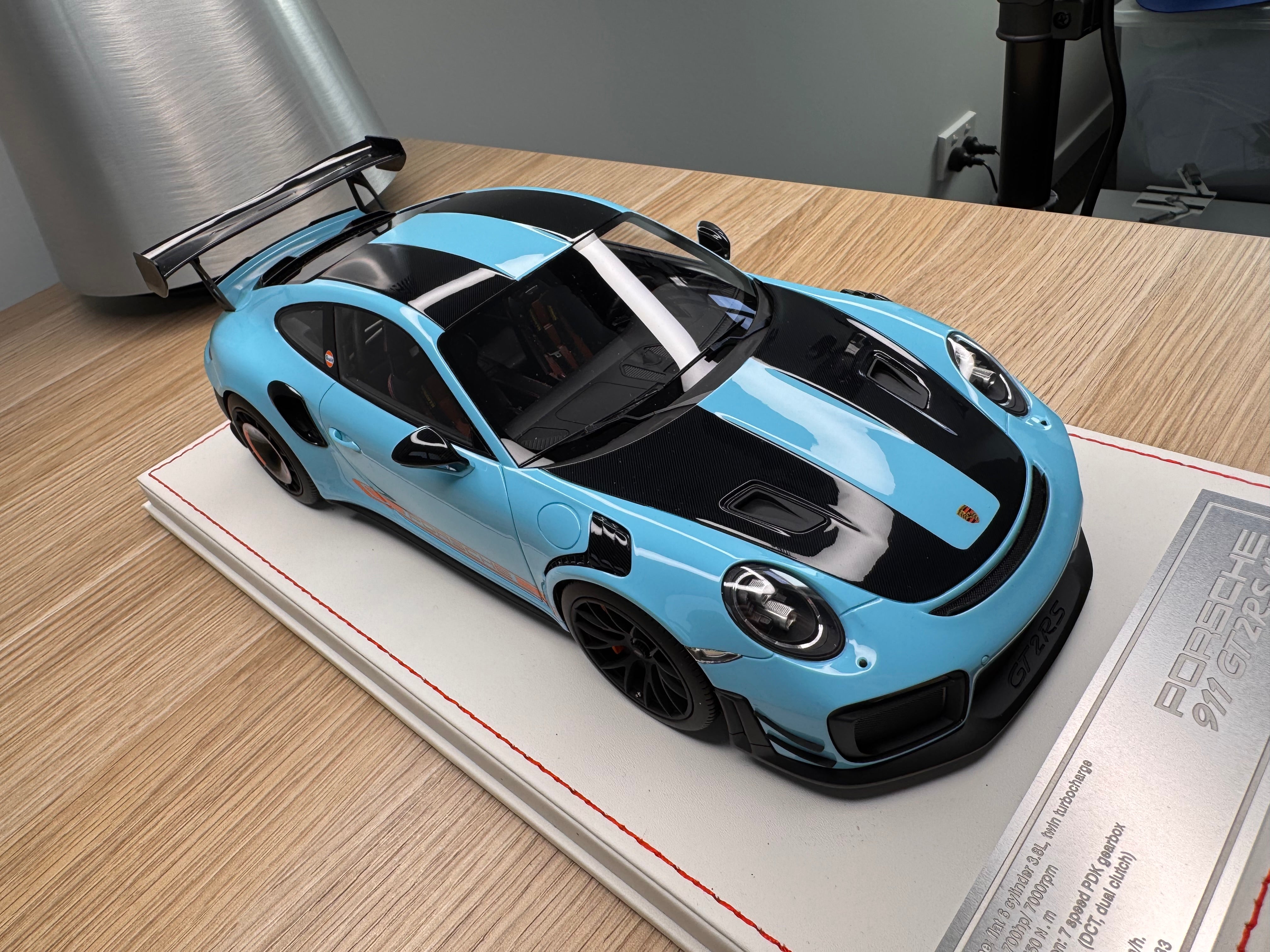 Porsche 911 GT2RSMR - Gulf Blue - 1:18