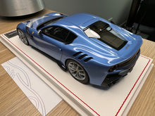 Load image into Gallery viewer, Ferrari F12tdf - Blue Avio - 1:18
