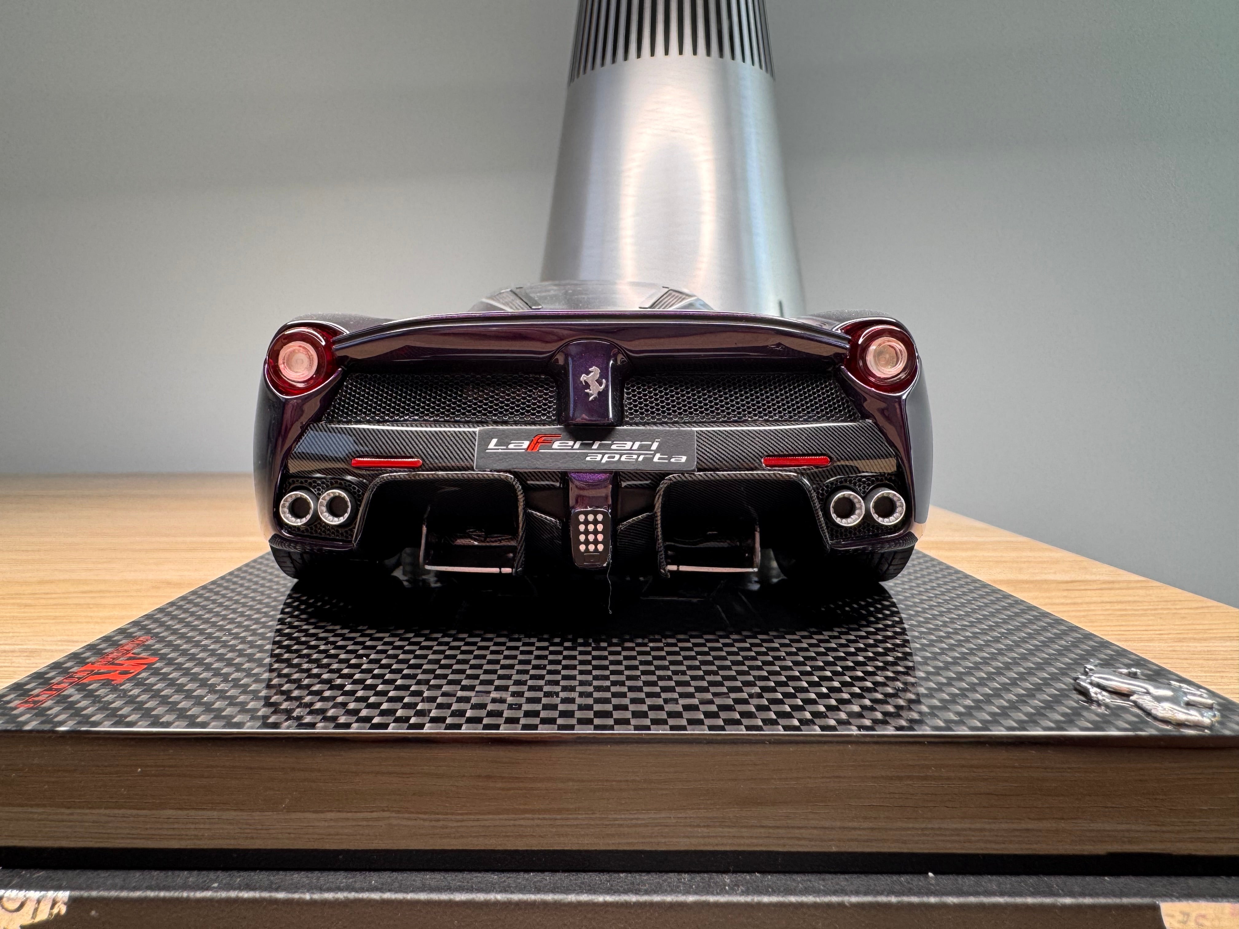 Ferrari LaFerrari Aperta - Viola Hong Kong 1 of 1 - 1:18