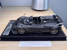 Load image into Gallery viewer, Pagani Huayra Roadster Tempesta - matte black / carbon - 1:18
