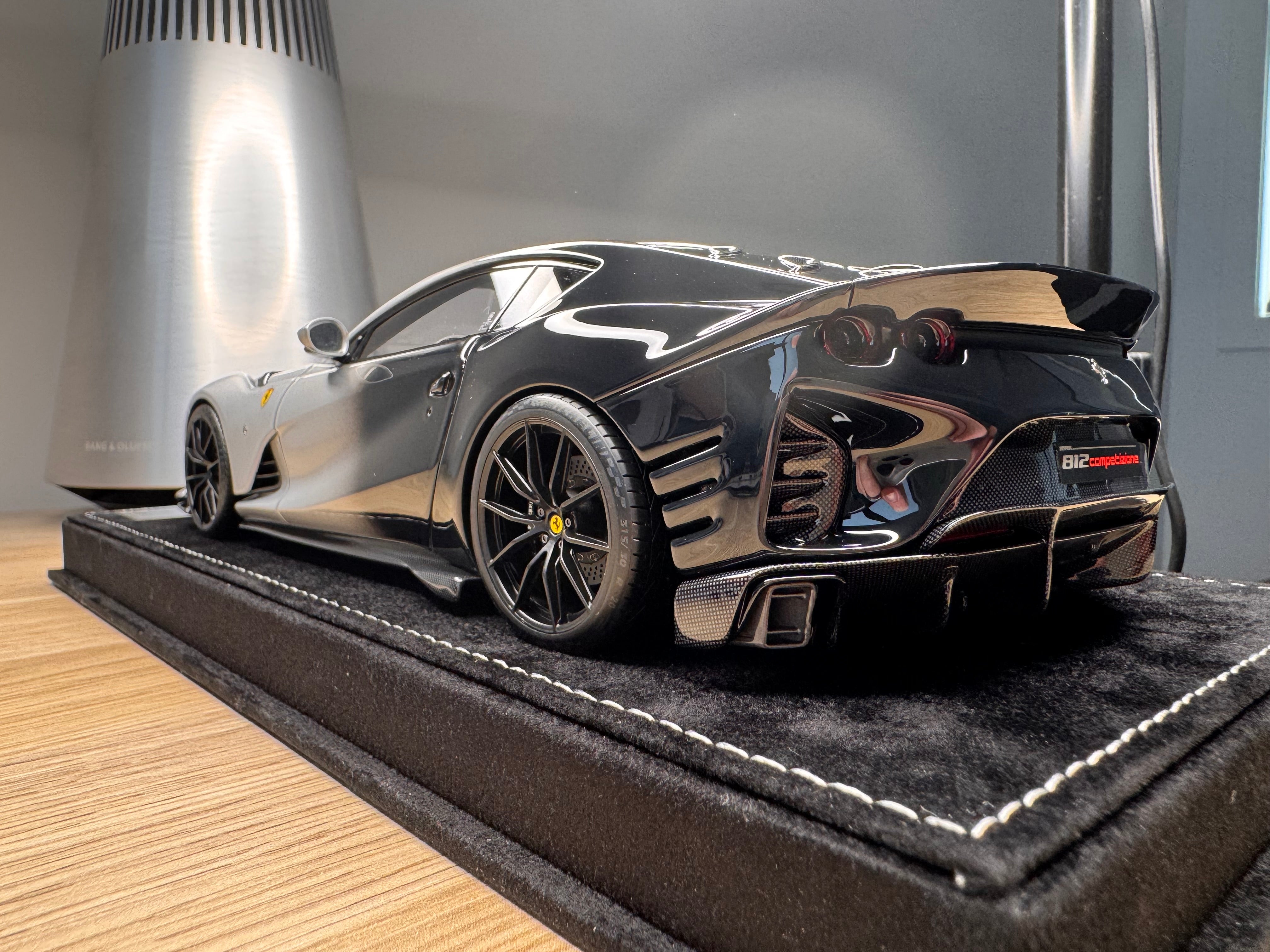 Ferrari 812 Competizione - Grigio Titanio & Nero Daytona - 1:18