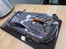 Load image into Gallery viewer, Lamborghini Aventador SVJ - Grigio Telesto - 1:18
