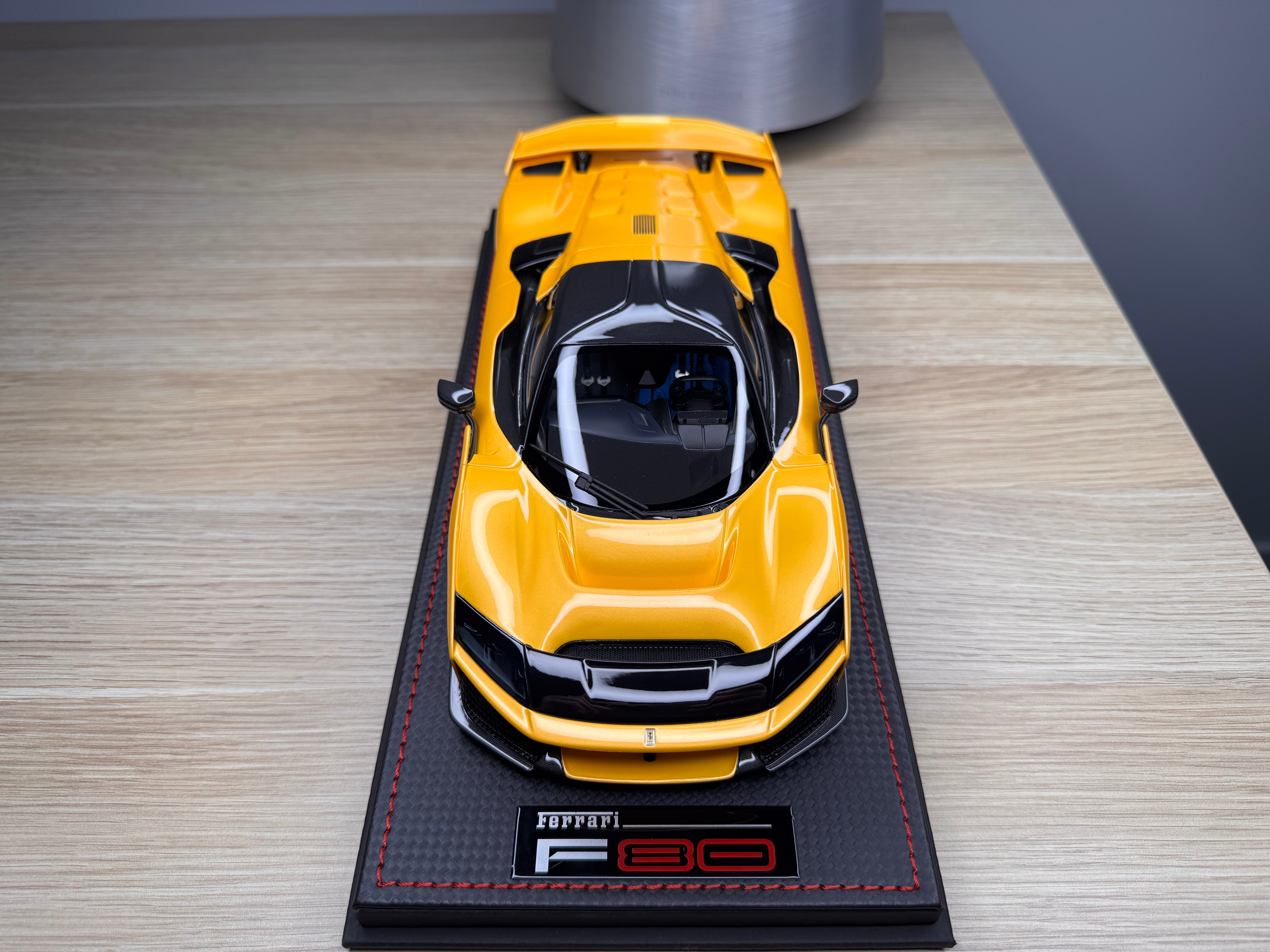 Ferrari F80 - Giallo Triplo Strato - 1:18