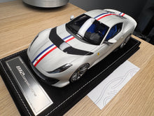 Load image into Gallery viewer, Ferrari 812 Competizione - Aluminium Opaco - 1:18
