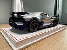 Load image into Gallery viewer, Bugatti Divo - bright silver (glossy) - 1:18
