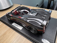 Load image into Gallery viewer, Pagani Zonda F - gloss carbon black OPEN PARTS - 1:18
