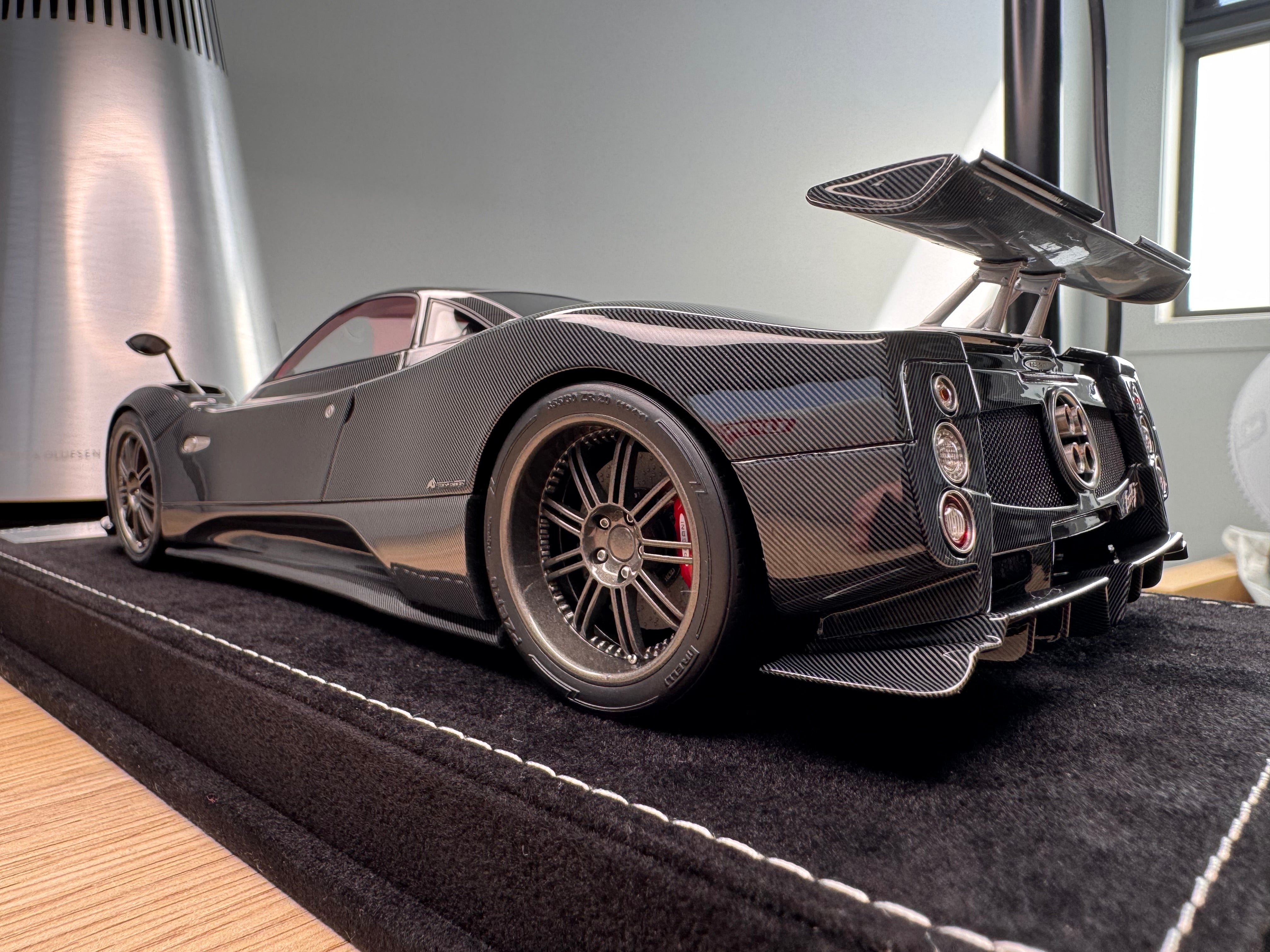 Pagani Zonda F hard top - Black Carbon - 1:18